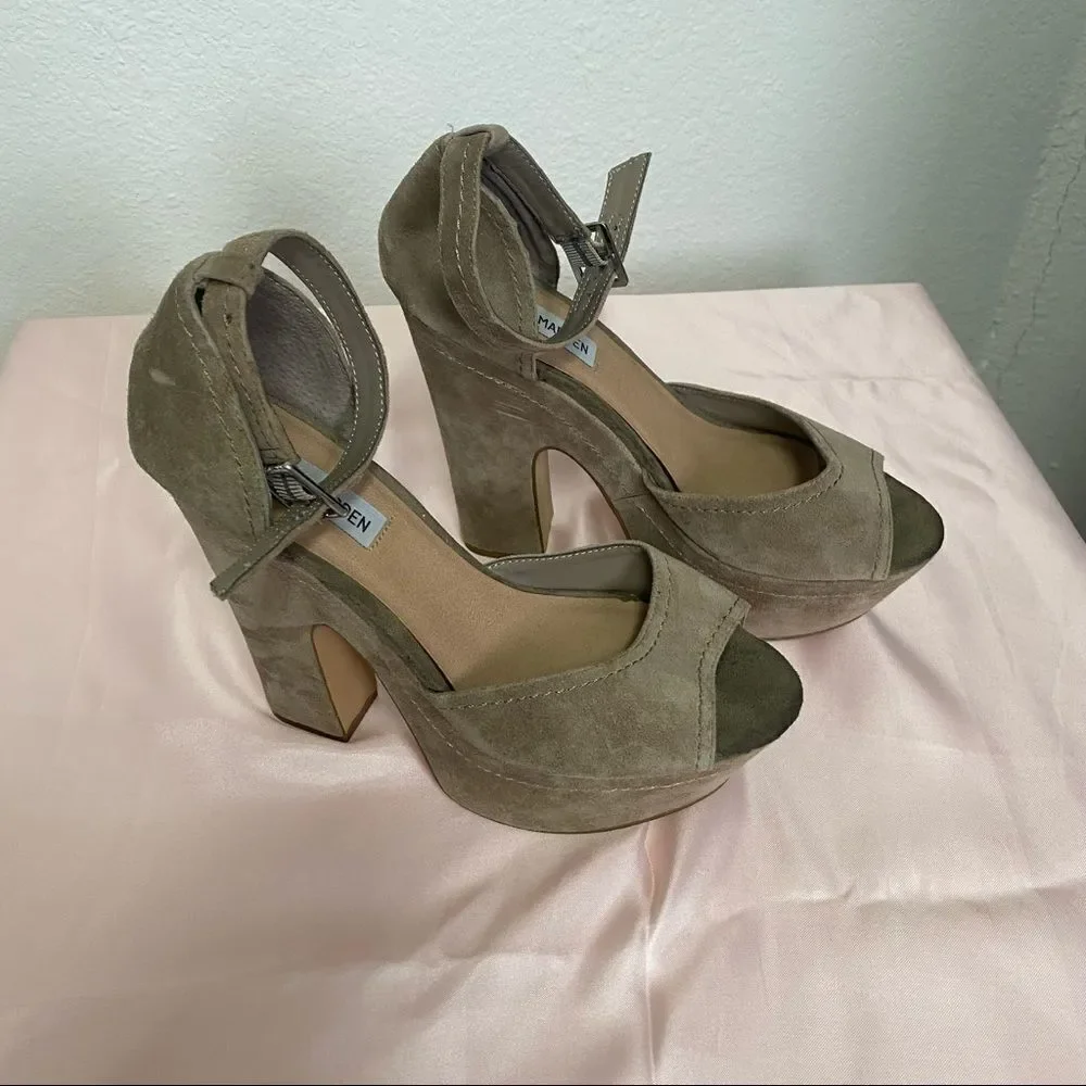 Steve Madden Gretta taupe suede platform sandals 9